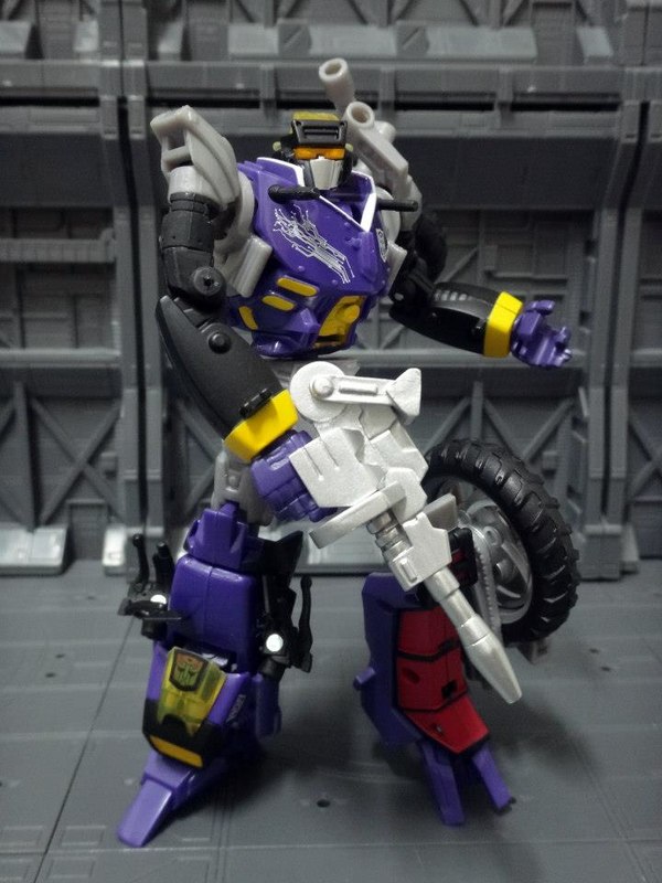 Maiden Japan Junkticon Blasters   New Images Show Armed Up Action Figures  (24 of 32)